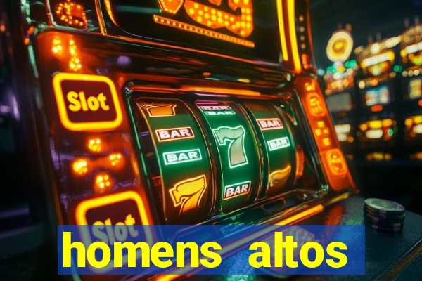 homens altos sarados pelados